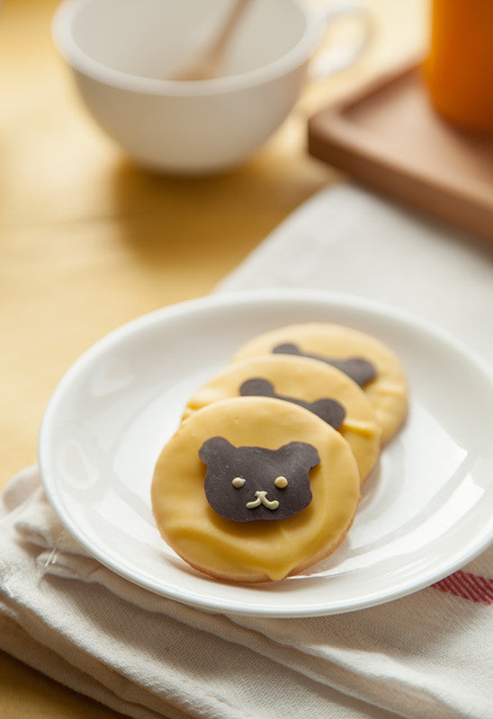 make Chocolate bear cookies